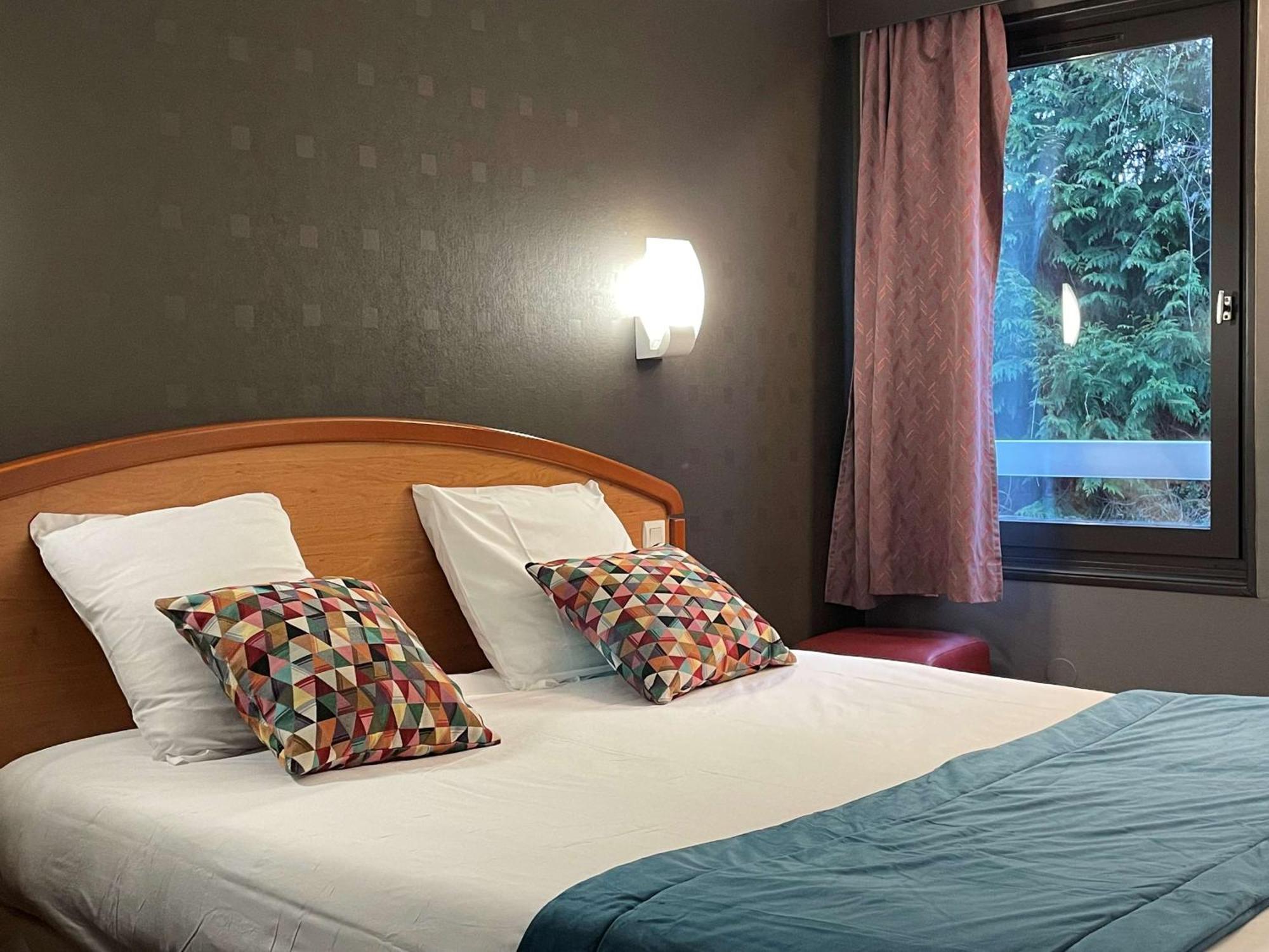 Brit Hotel Besancon L'Horloge ภายนอก รูปภาพ