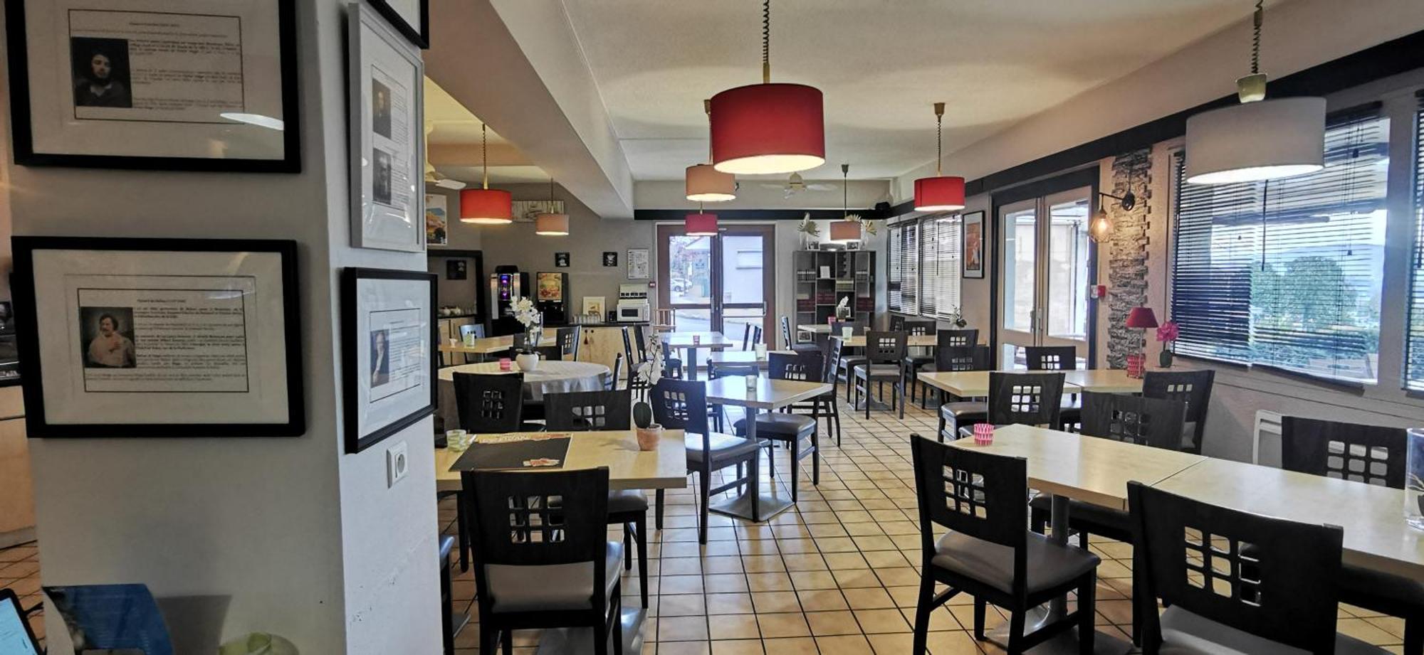 Brit Hotel Besancon L'Horloge ภายนอก รูปภาพ