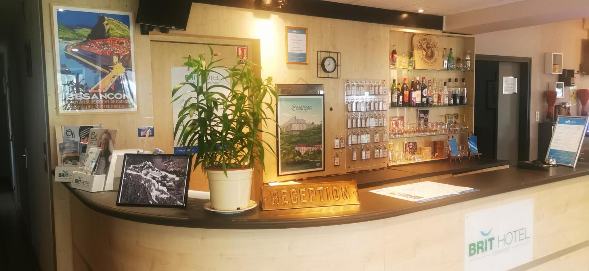 Brit Hotel Besancon L'Horloge ภายนอก รูปภาพ