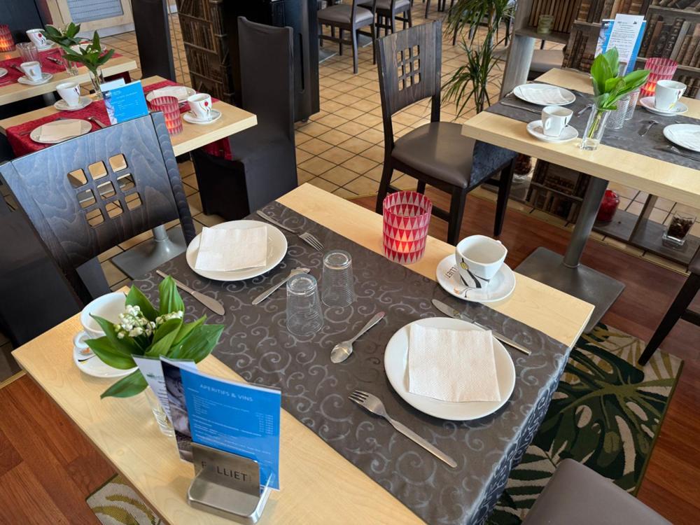 Brit Hotel Besancon L'Horloge ภายนอก รูปภาพ