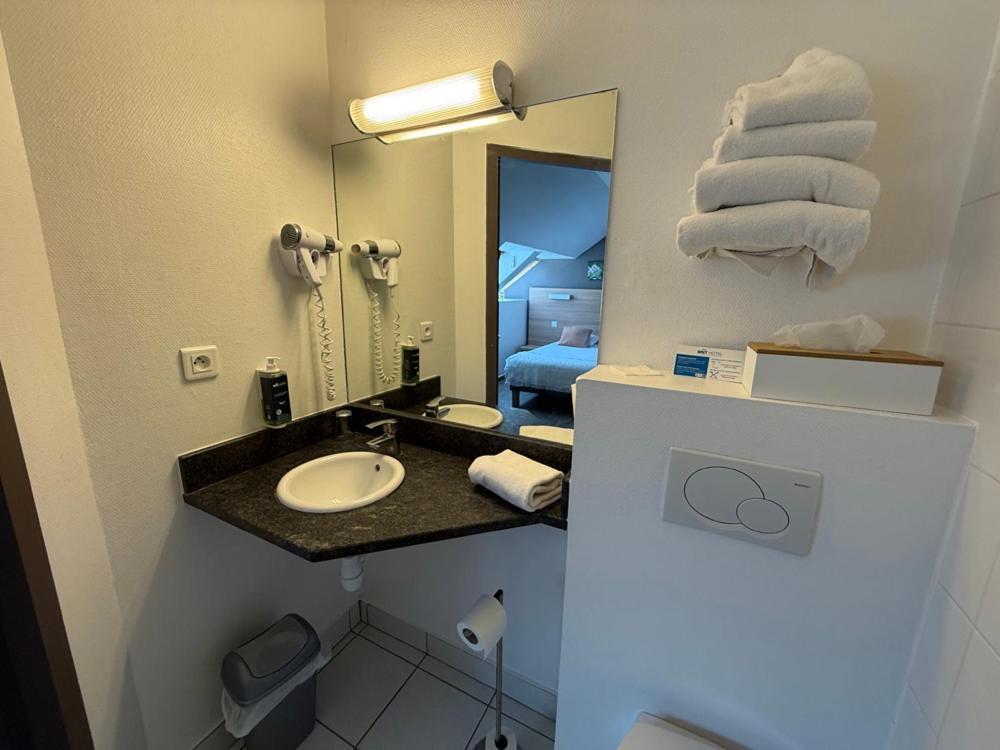 Brit Hotel Besancon L'Horloge ภายนอก รูปภาพ
