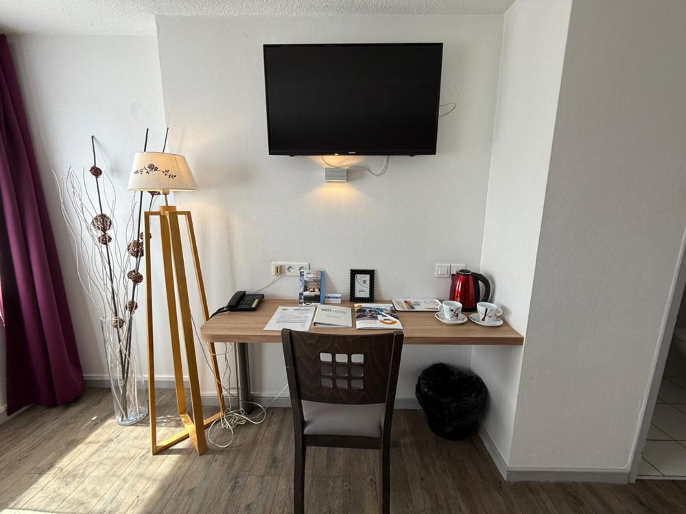 Brit Hotel Besancon L'Horloge ภายนอก รูปภาพ
